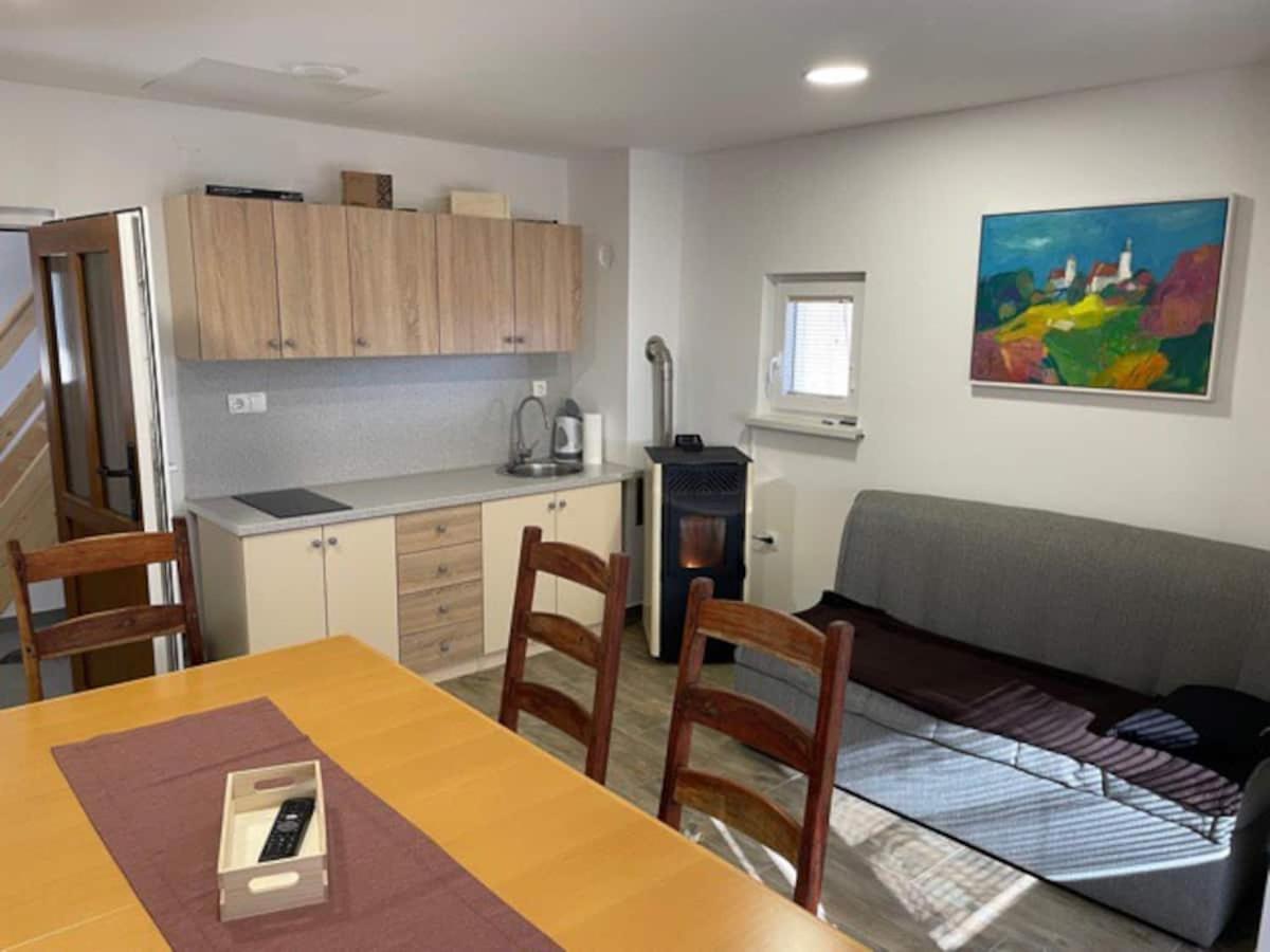 Holiday House Zlacka Gorca Pristava pri Mestinju 외부 사진